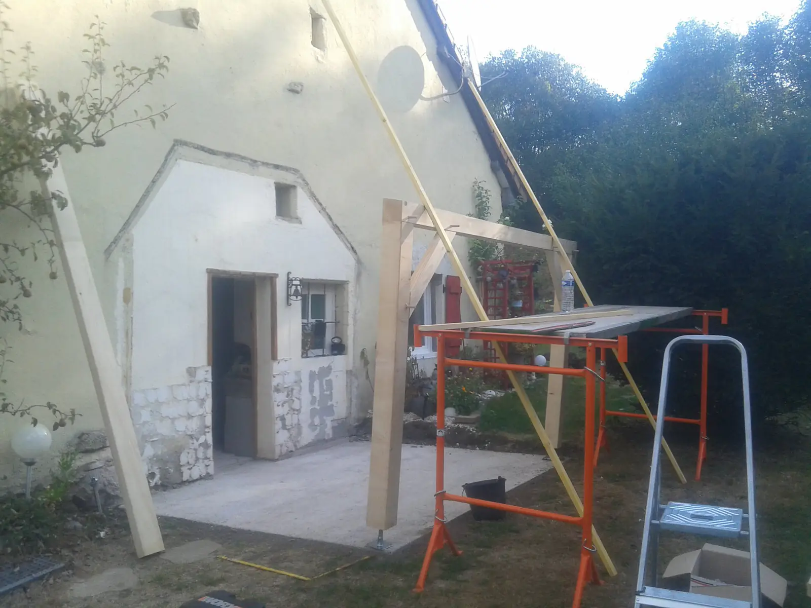 Création d'un carport de terrasse à Plancher-Bas