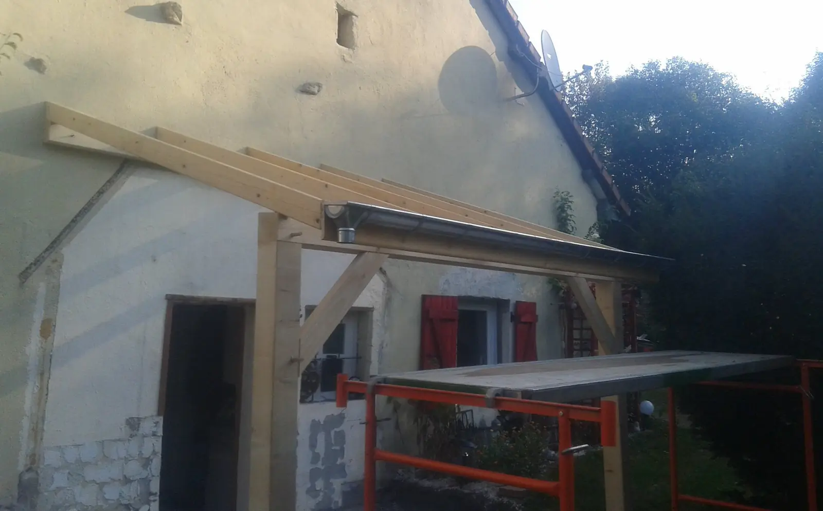 Création d'un carport de terrasse à Plancher-Bas
