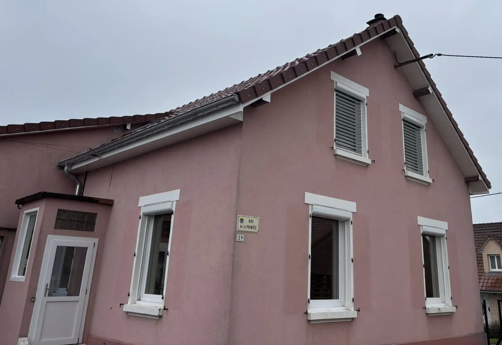 Réfection de toiture, Zinguerie, PVC, Fenêtres de toit à Évette-Salbert